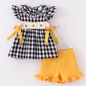 Black Plaid Smile Smocked Girl Short Set