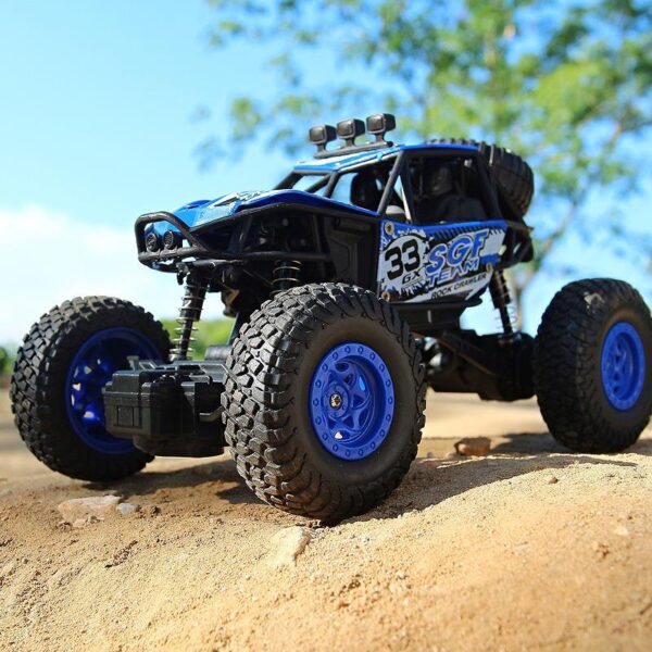 1:16 Remote Control 4-channel Climbing Car - Image 3